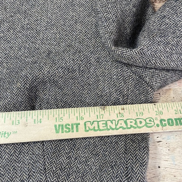 Brooks Brothers 100% Wool Blazer Womens Sz 12P Large Pockets Herringbone - Picture 6 of 9